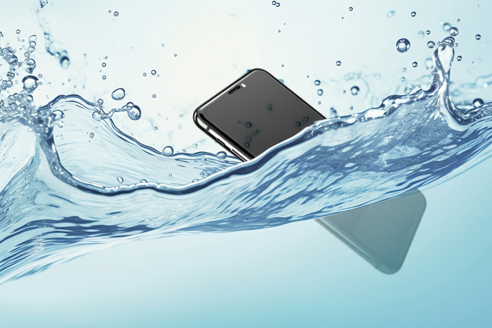 【保存版】スマホ水没時の復活マニュアル｜応急処置から修理店選びまで完全ガイド
