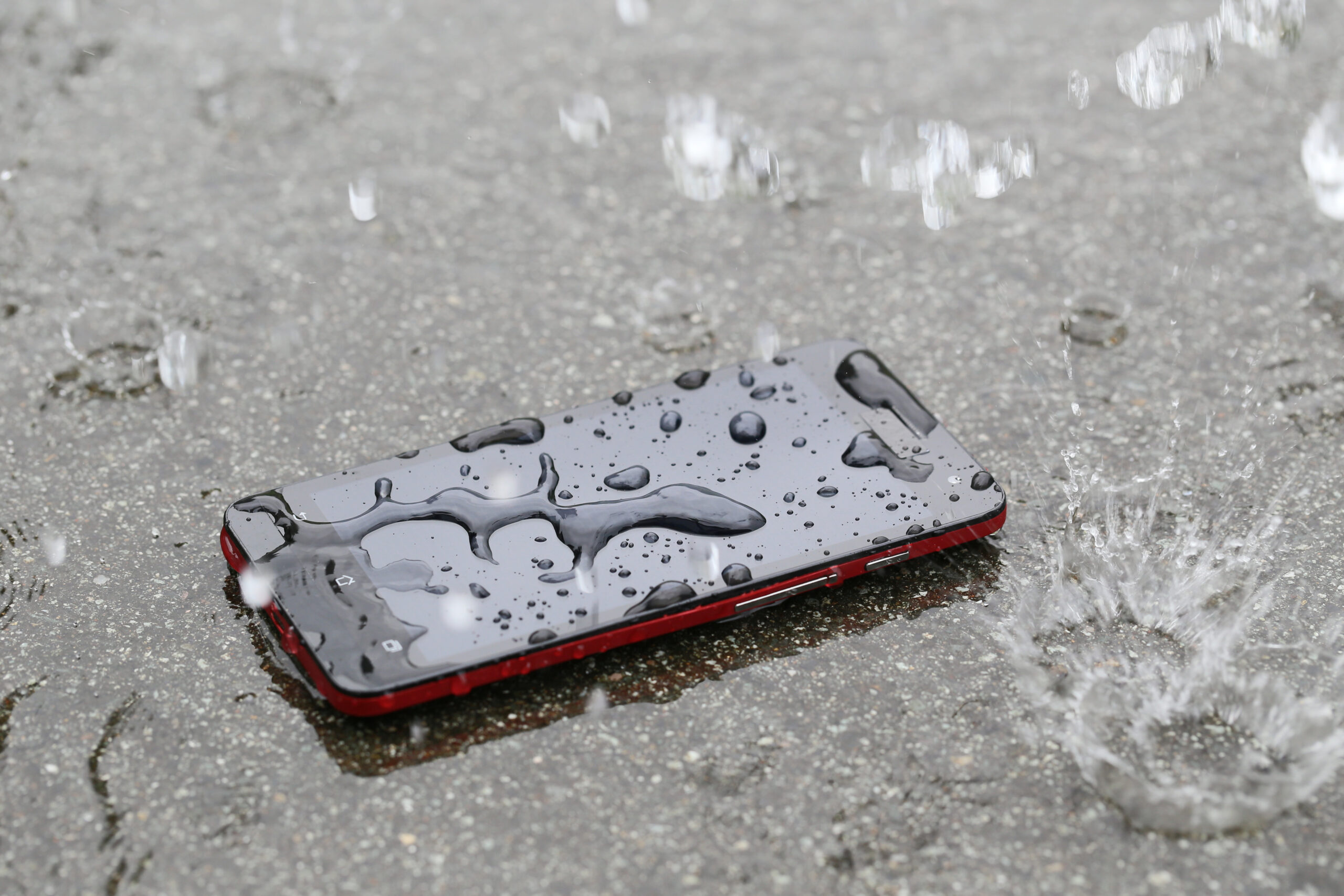 iPhoneの防水・耐水性能を徹底解説！機種別比較と水没時の対処法